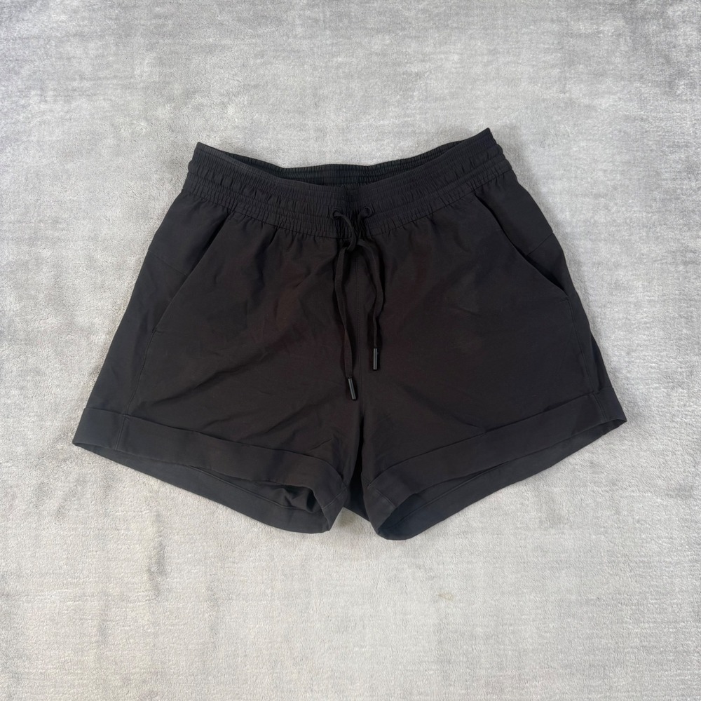Lululemon Spring Break Away Shorts Women 4 Black Cuffed Activewear Gym Workout